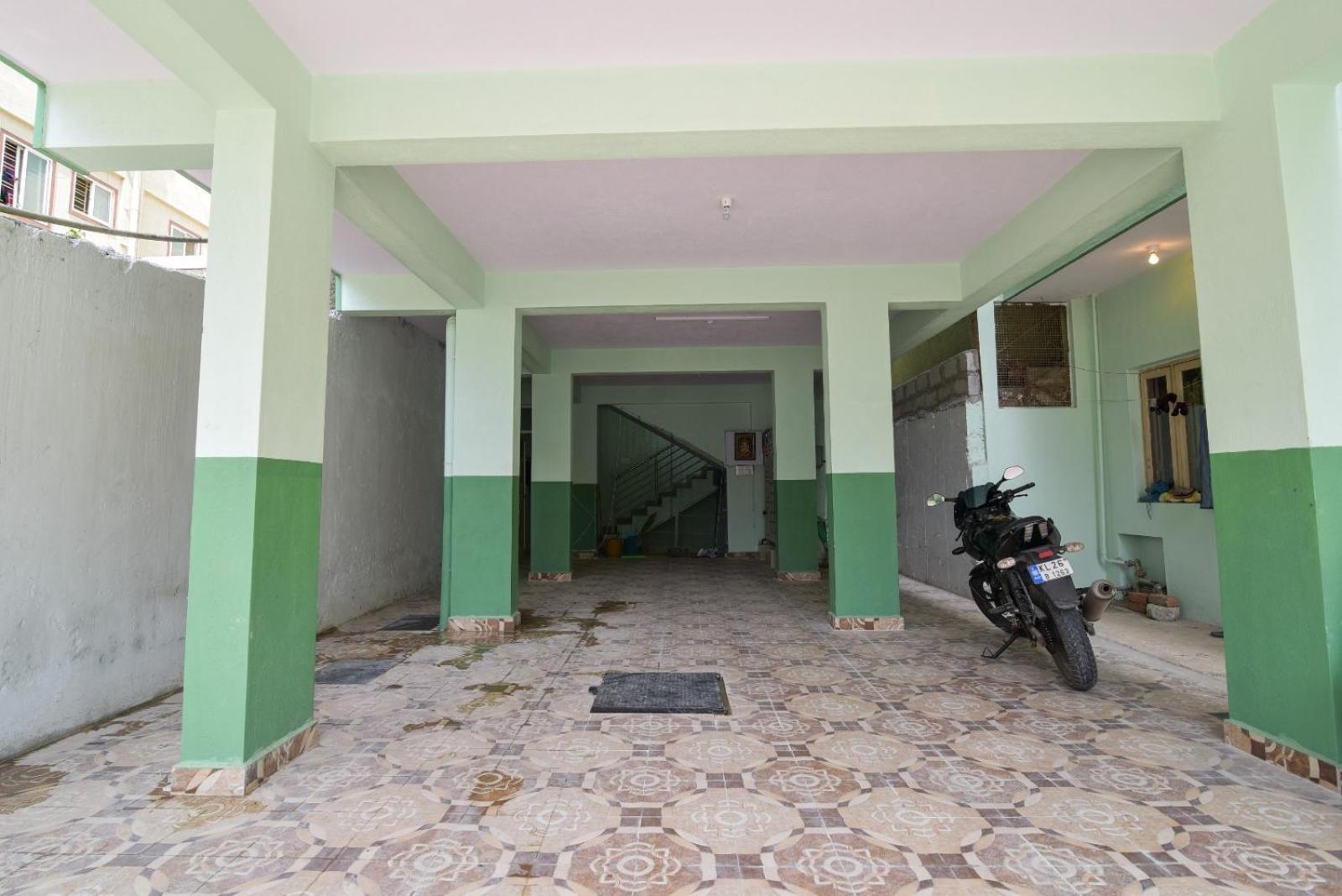 C Suites - Franny Bangalore Luaran gambar